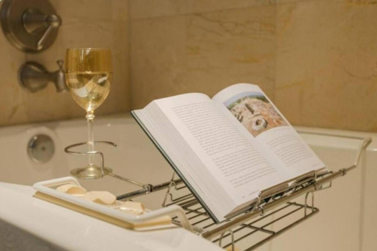 セント・ピーターズバーグ Wine-Dine-Sunshine Cozy Flat In The Heart Of Dtspヴィラ エクステリア 写真